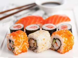 Что полезнее суши или роллы